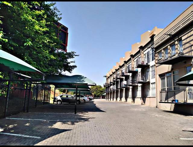 2 BEDROOM APARTMENT FOR SALE IN AUCKLAND PARK